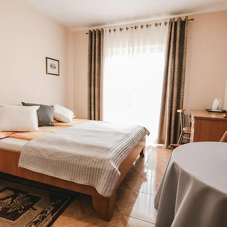 Bugaj Homestay Leba